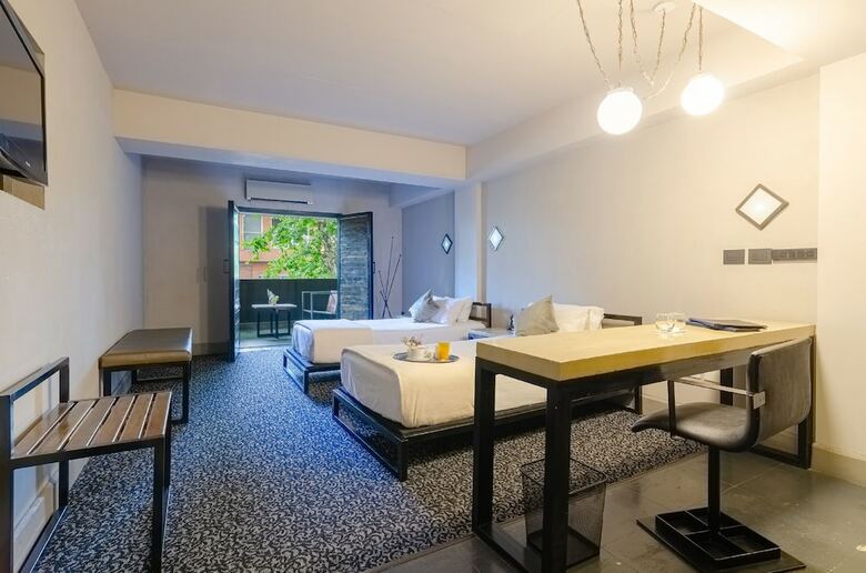 Prodeo Hotel + Lounge