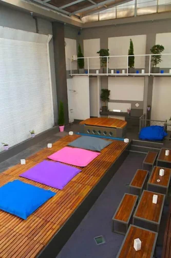 Prodeo Hotel + Lounge