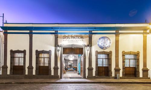 Hotel Dos Patios