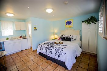 Posada Leucadia Beach Inn