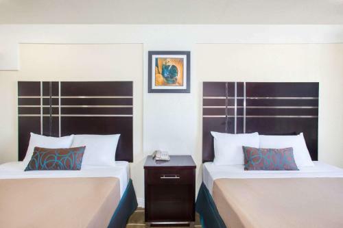 Motel Travelodge Highway 41