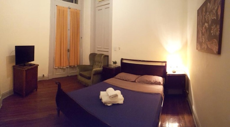 Hostal Voyage Recoleta Hostel