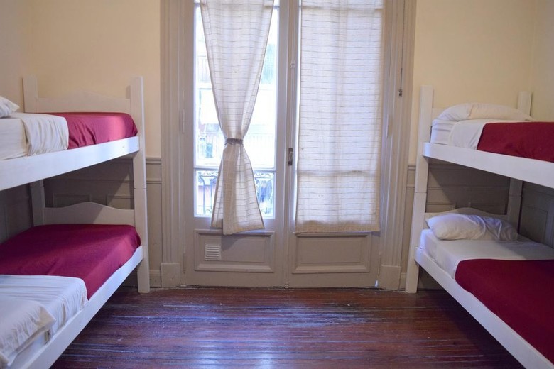 Hostal Voyage Recoleta Hostel