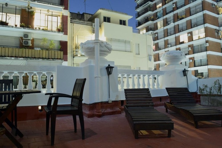 Hostal Voyage Recoleta Hostel