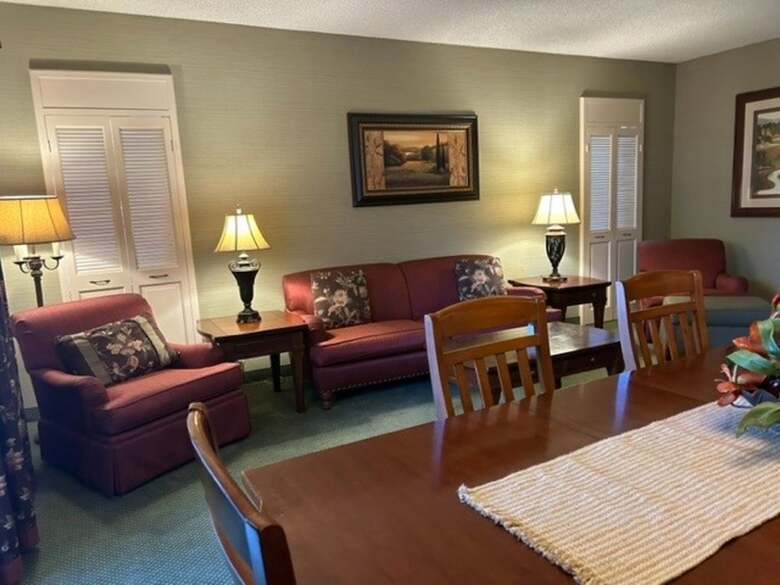 Hotel Piccadilly Inn Airport