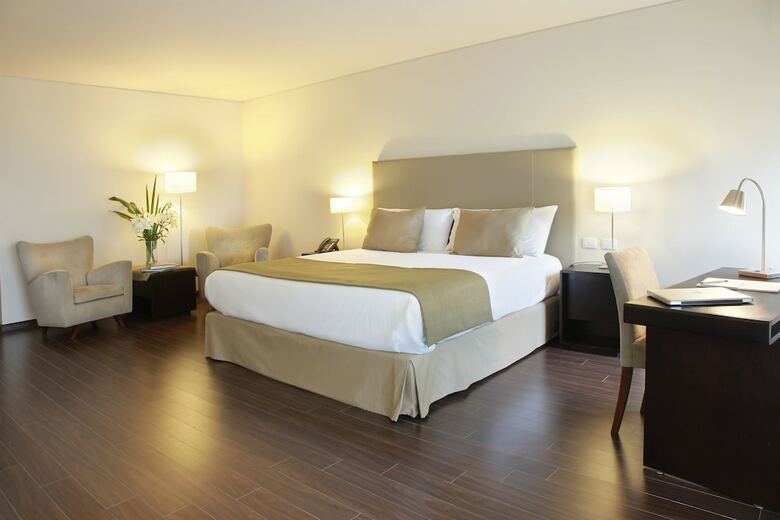 Hotel Dazzler Palermo