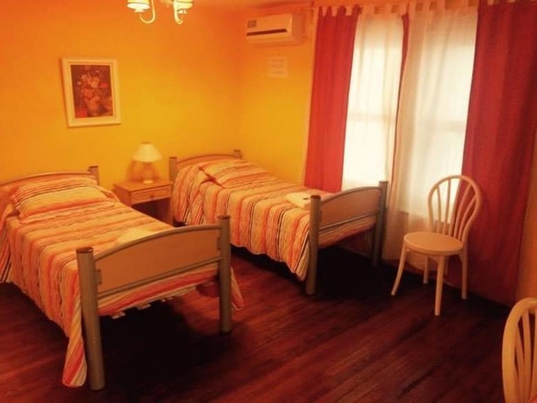 1385 Hostel