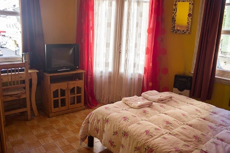 1385 Hostel