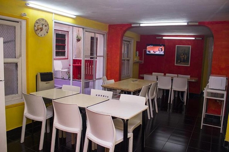 1385 Hostel