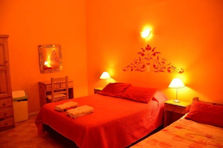 1385 Hostel