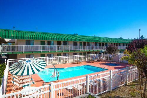 Motel University Inn Fresno