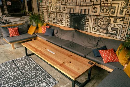 13 Cielos Hostel