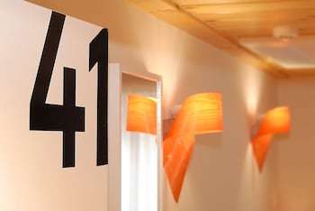 Hotel Hostal Rimbombin