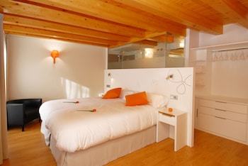Hotel Hostal Rimbombin