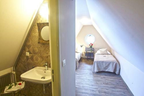 Hostal Penzion Kostnicky Dum