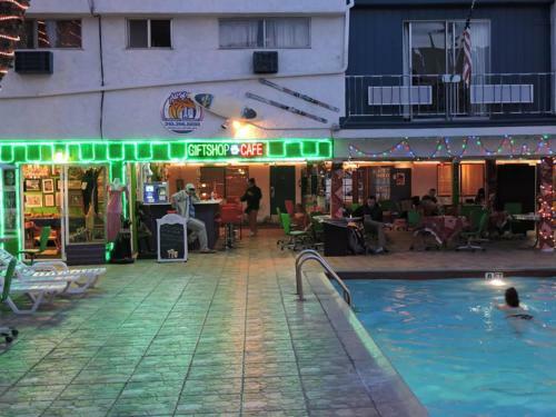 Backpackers Paradise Hostel