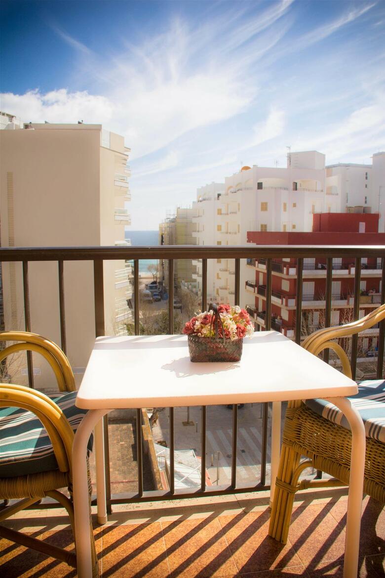 Apartamentos Monac Beach