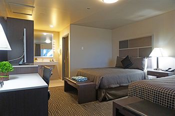 Hotel Crescent Bay Inn