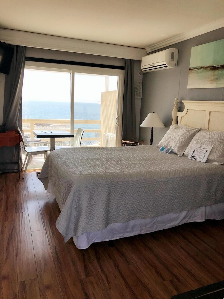 Hotel Seaside Laguna Inn & Suites