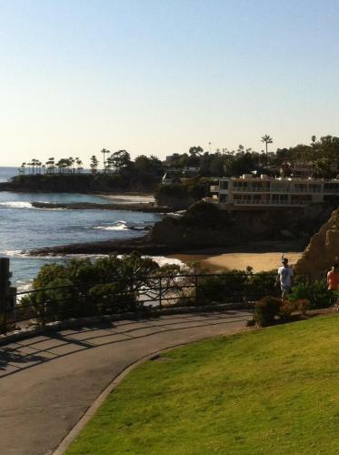 Hotel Laguna Cliffs Inn