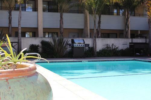 Hotel O'cairns Inn And Suites