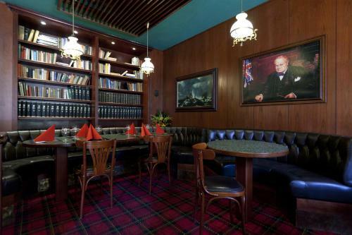 Hotel Excelsior