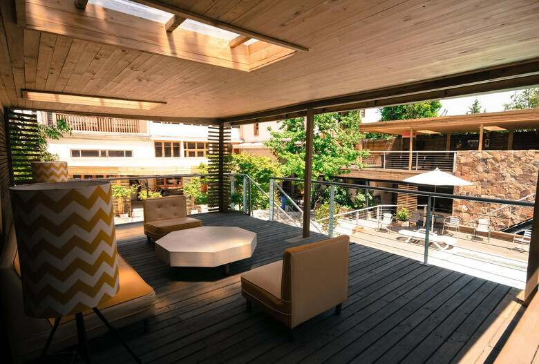 Happy House Hostel