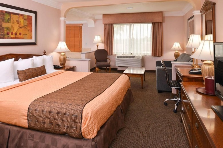 Best Western Plus Suites Hotel - Lax