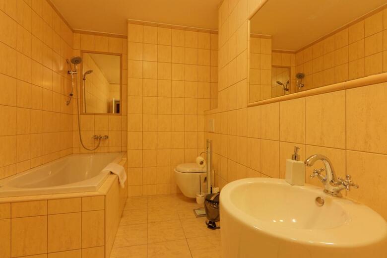 Hostal Enjoy Inn