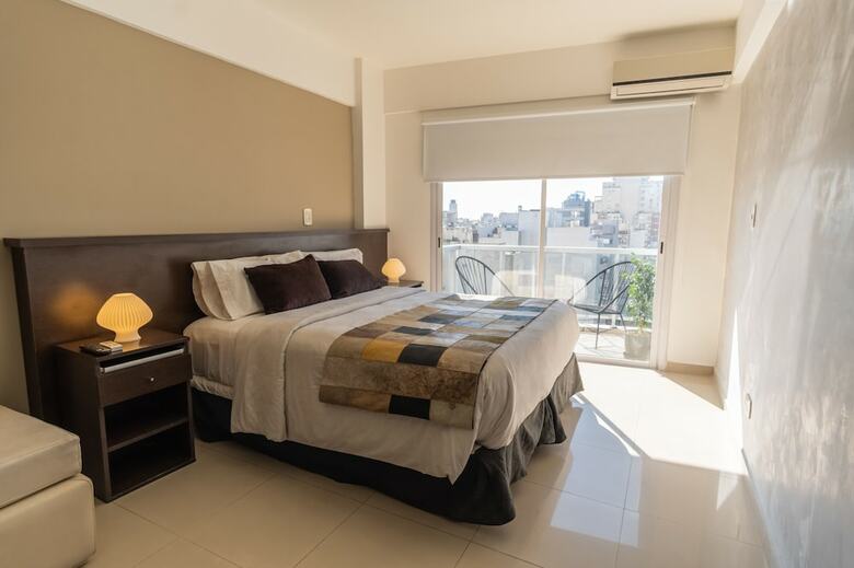 Isi Baires Apart & Suites