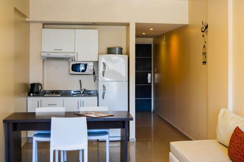 Isi Baires Apart & Suites