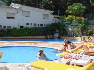 Camping Bungalows El Far