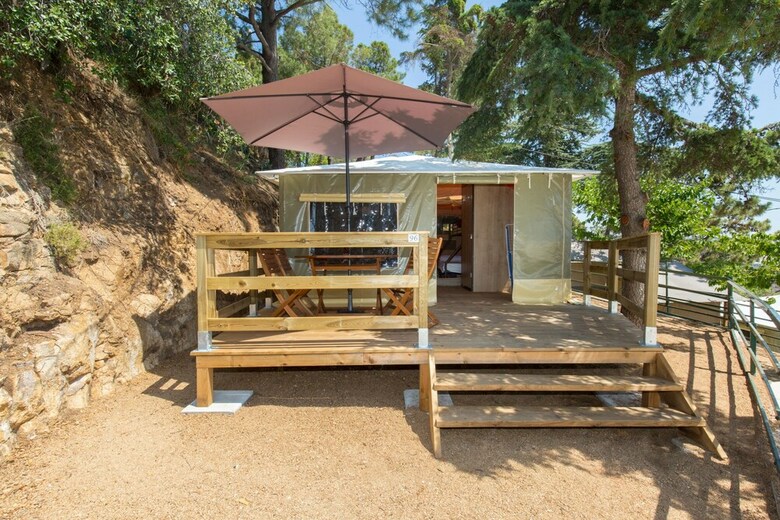 Camping Bungalows El Far