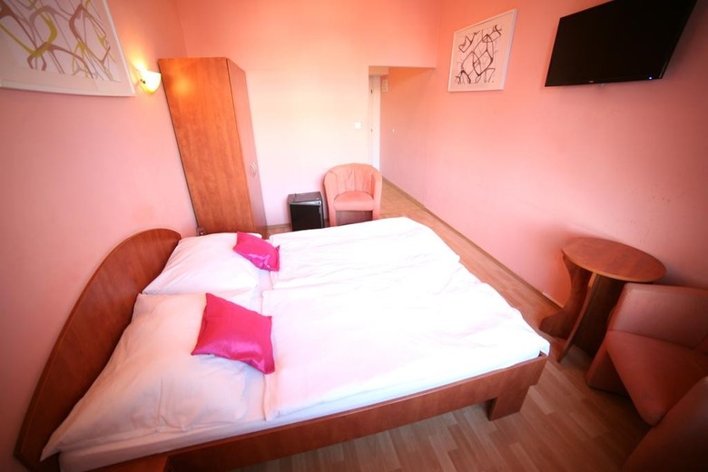 Leon Hotel