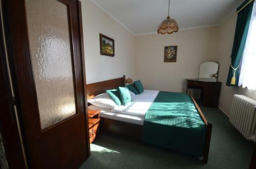 Hostal Villa ?erot�n Penzion Bed & Breakfast