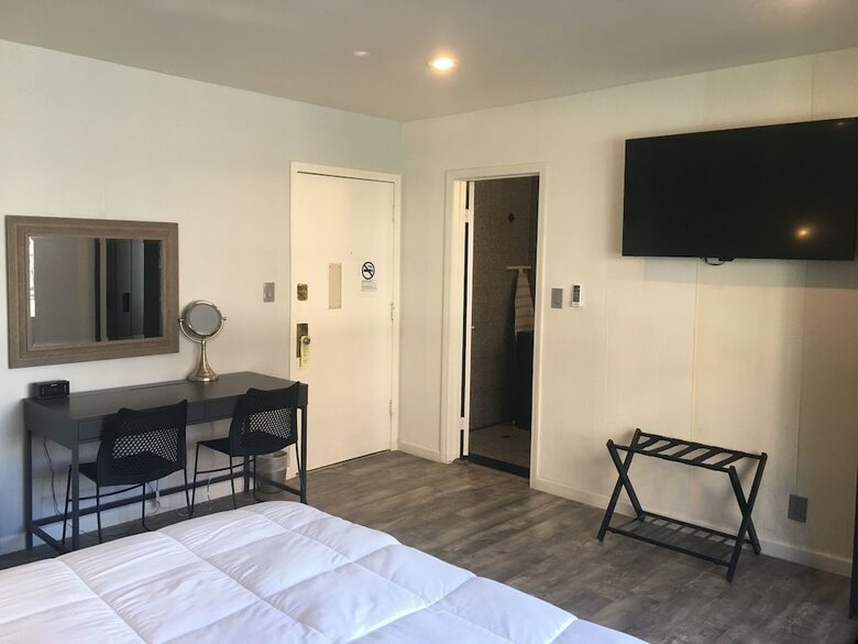 Hollywood 7 Star Motel