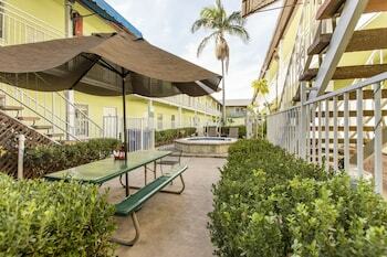 Coral Sands Motel