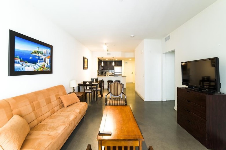 Wilshire Place Apartment