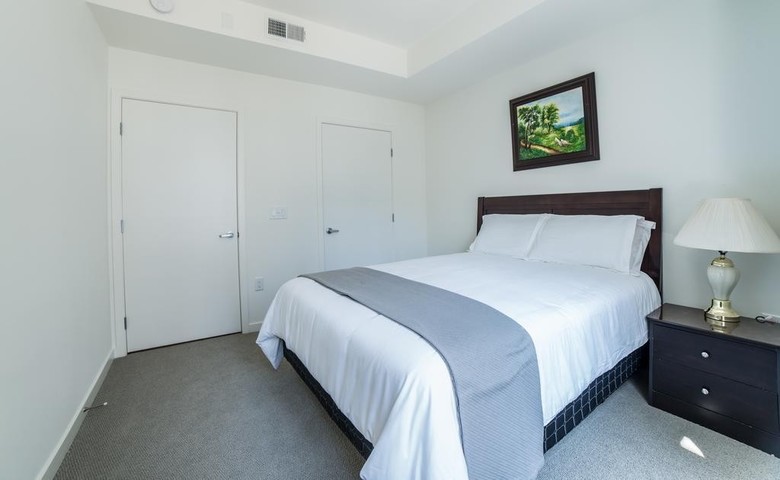 Wilshire Center Apartment