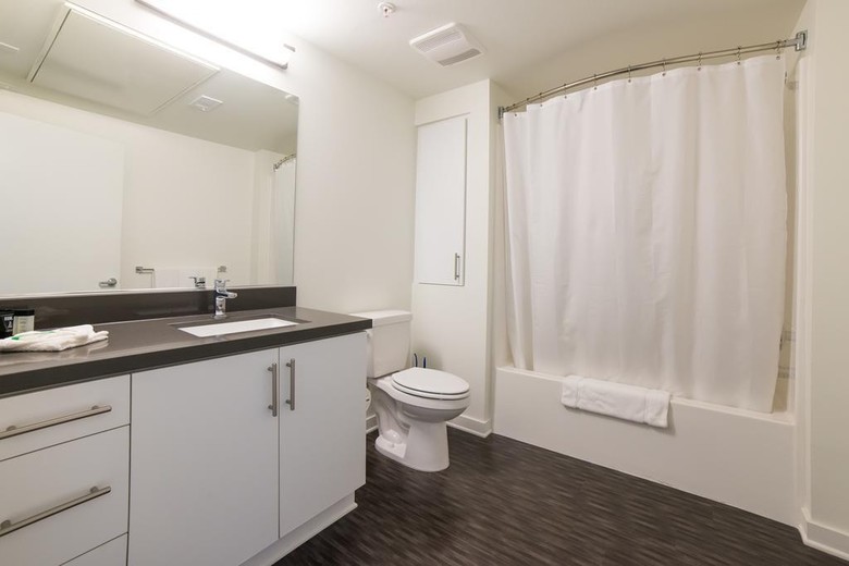 Wilshire Center Apartment