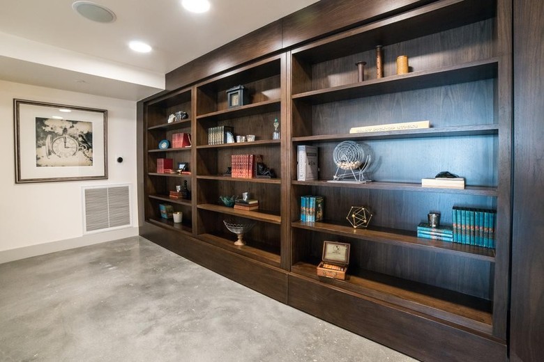 Wilshire Center Apartment