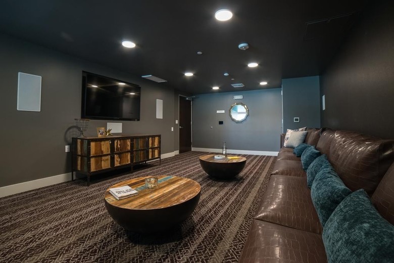 Wilshire Center Apartment