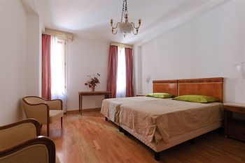 Venice Apartments