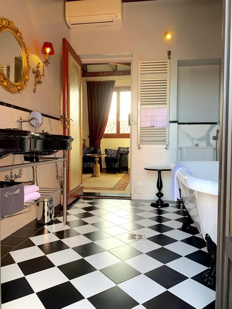 Hotel La Calcina Suites