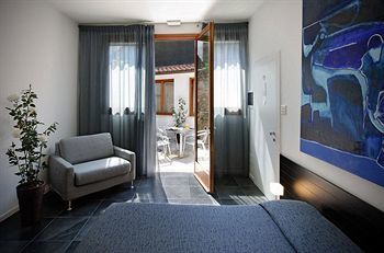 Hotel Ca� Pozzo Inn