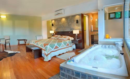Hotel Suites De La Colina