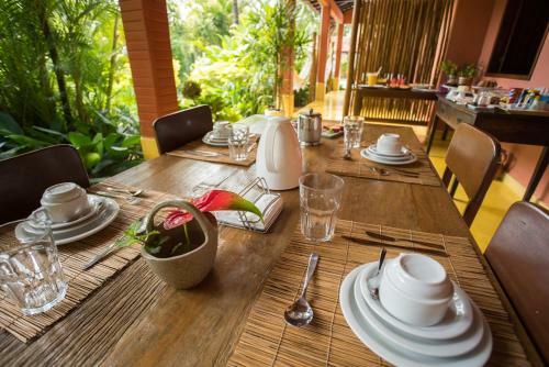 Hostal Villa Sabi�