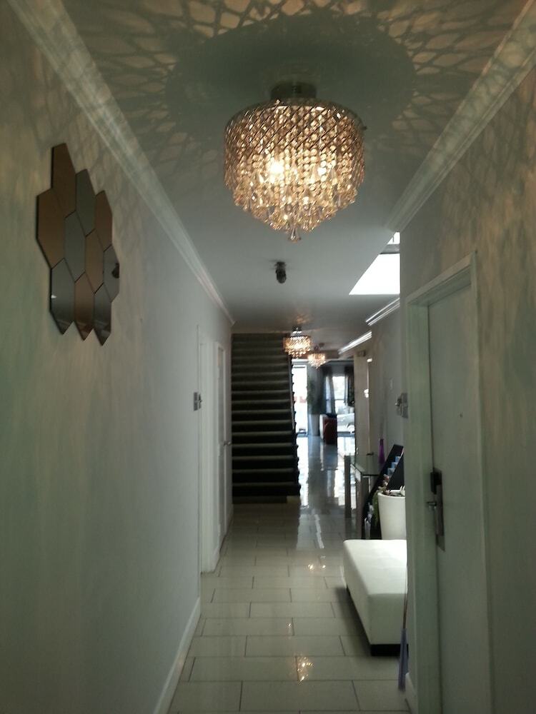 Hollywood Vip Hotel