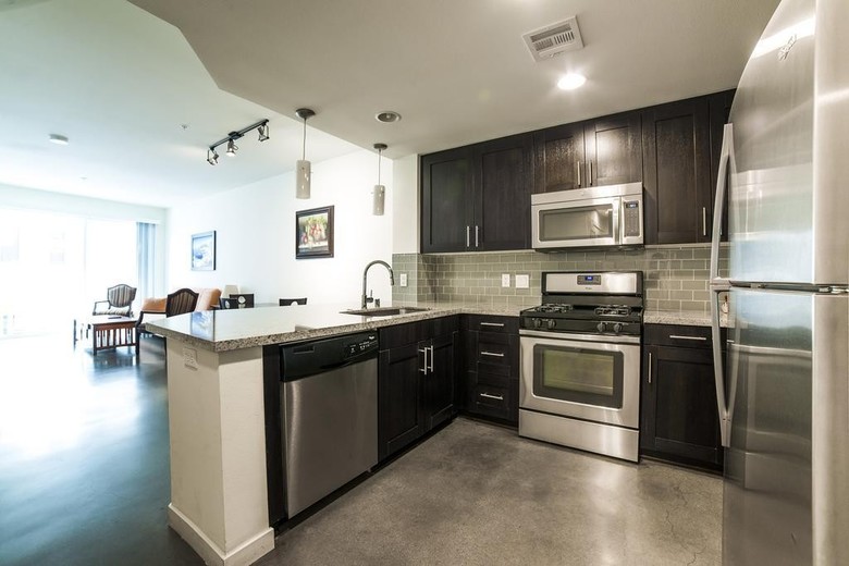 Downtown Wilshire Apartment