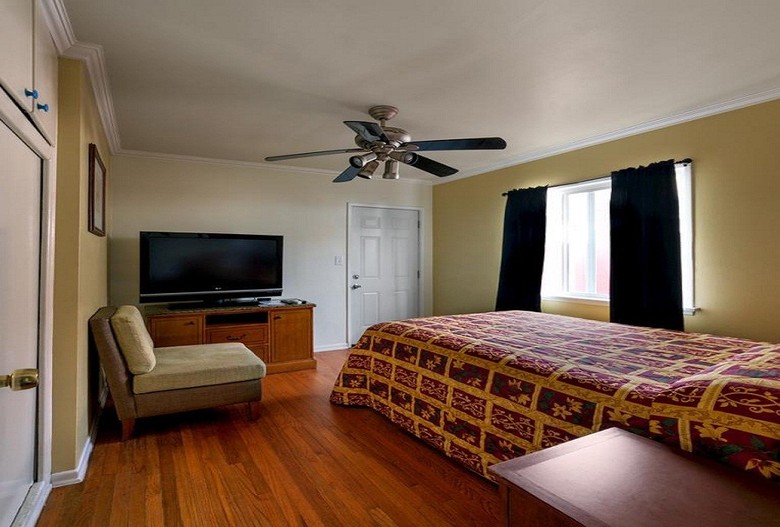 The Roxy Oceana Marina House